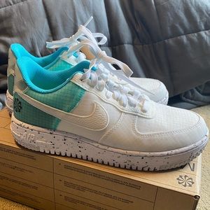 NWT Nike Air Force 1 size 9